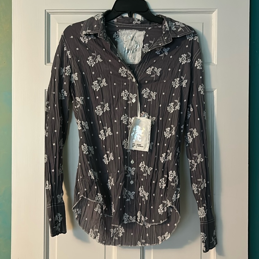 NWT Cino purple and white floral blouse top